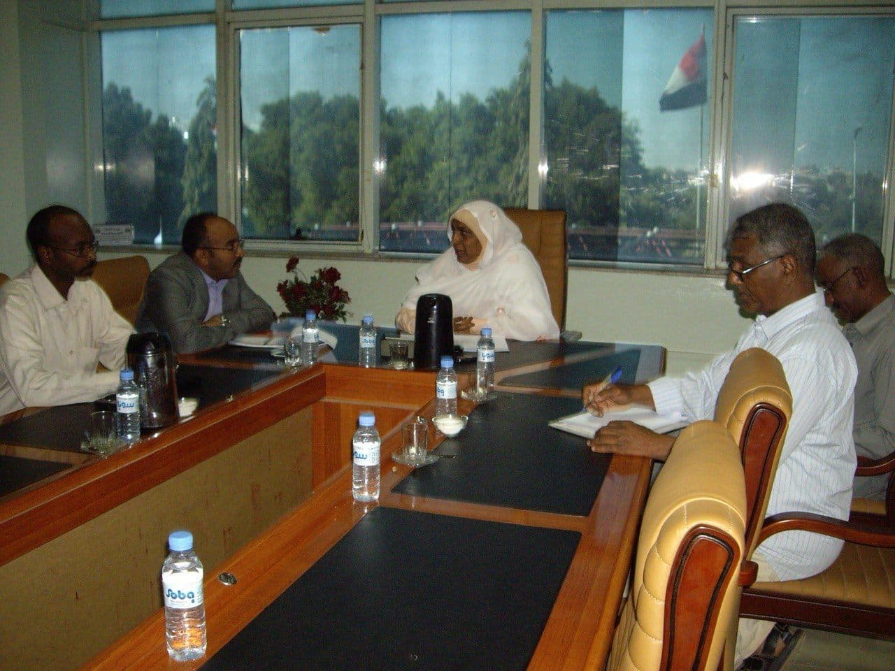 The Manager of Garsega, the Minister of Education, and the President of the Sudanese Students' Union at the signing ceremony of the Sudanese Electronic School for Distance Learning Project.